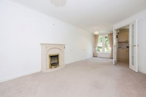 Lounge- click for photo gallery